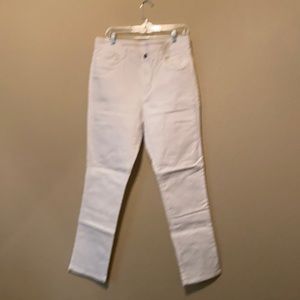 Brooks Brothers Red Fleece white jeans. Size 12